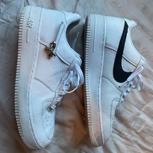 Nike Air Force 1 SE